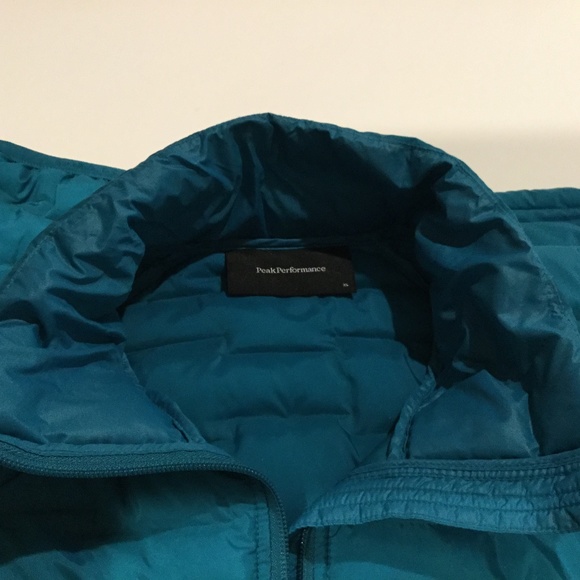 Winter jacket Peak Performance - Picture 4 of 4